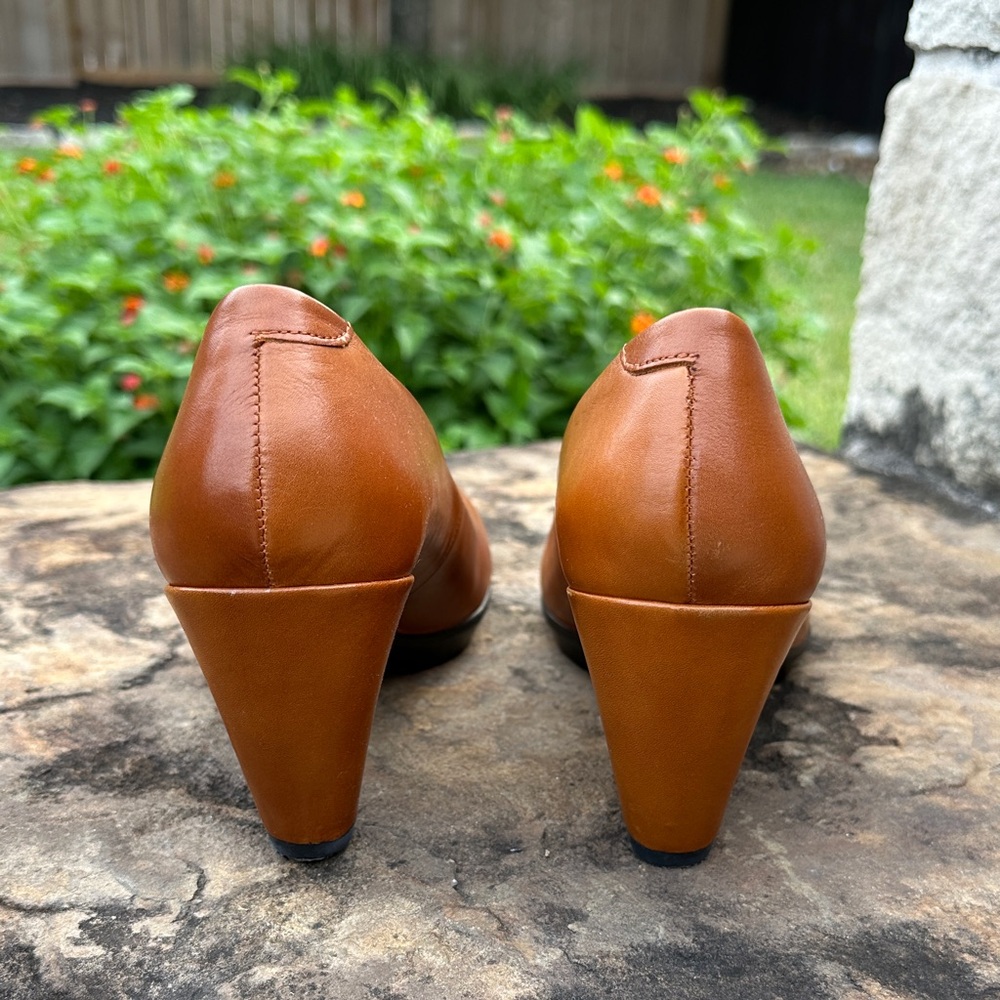 ECCO Women's Tan Leather Heels pump - Picture 4 of 9